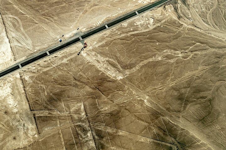 Nazca Lines Flight Day Tour: Aerial View of Peru's Ancient Geoglyphs photo 3