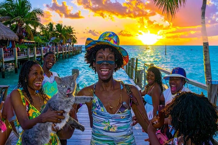 Key West Creative Soul Scavenger Hunt: Playful Walking Adventure at Mallory Square