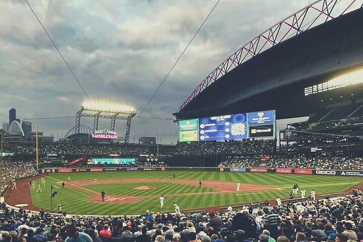 Seattle Mariners Game at T-Mobile Park — Tickets, Transit & Game-Day Guide photo 2