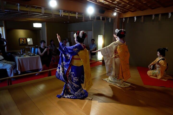 Authentic Maiko Evening and Kaiseki Dinner at Kyoto Noh Stage photo 3