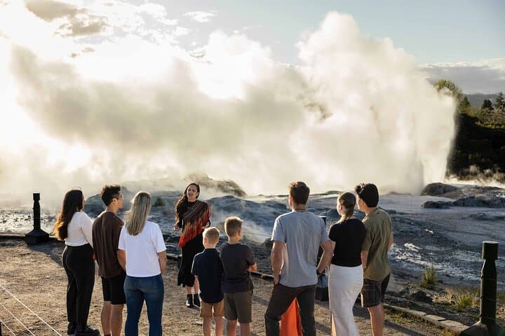 Te Puia Te Pō: Rotorua Evening Māori Cultural Experience & Hāngī Buffet photo 2