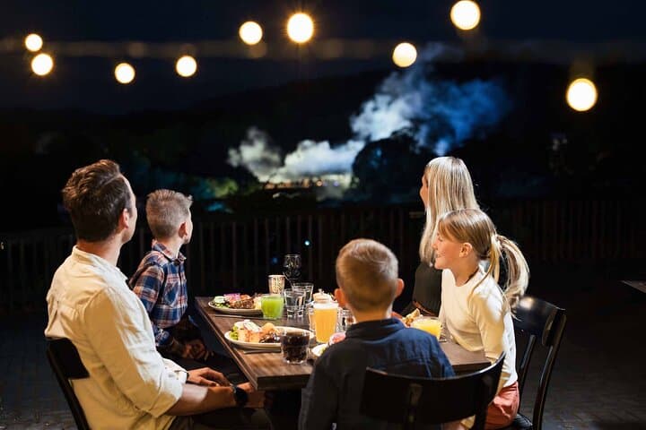 Te Puia Te Pō Māori Evening Experience with Hāngī Dinner and Pōhutu Geyser