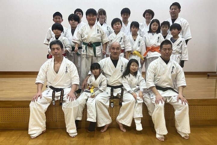 Streetcar to Dojo: Nagasaki Street Walk and Karate Experience in Shindaikumachi