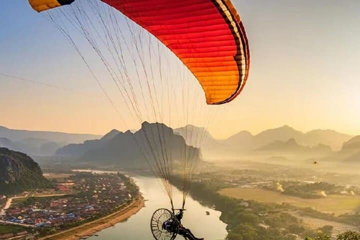 Vang Vieng Kayaking & Paragliding: Half-Day River and Flight Adventure