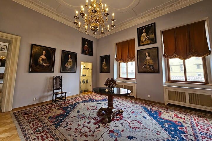 Prague Castle & Lobkowicz Palace Audio Tour: Visitor Guide and Tips photo 6
