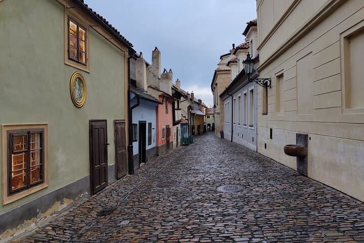 Prague Castle & Lobkowicz Palace Audio Tour: Visitor Guide and Tips photo 2
