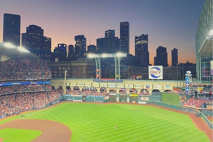 Minute Maid Park: Live Houston Astros Baseball Experience in Downtown Houston photo 3