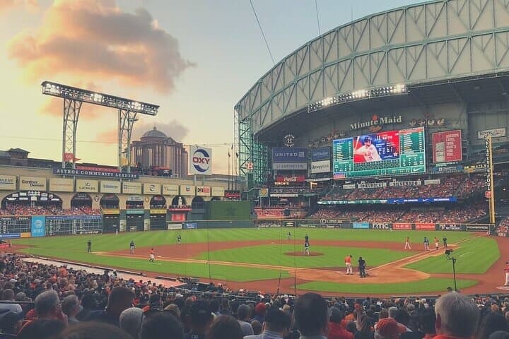 Minute Maid Park: Live Houston Astros Baseball Experience in Downtown Houston