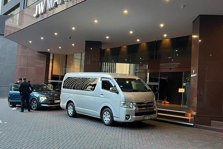 Private transfer from Auckland Airport to Takapuna — door-to-door comfort photo 5
