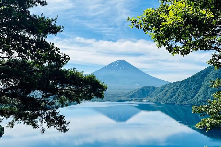 Private Mt. Fuji Taxi Tour: Hidden Viewpoints, Caves & Cultural Stops from Tokyo photo 2