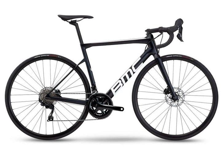 Taipei Road Bike Rental from Songshan Station — 8-Hour Carbon Road Bikes to Yangmingshan, Jiufen & Tamsui