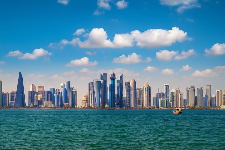 4-Hour Doha Layover Tour: Corniche, Souq Waqif & Museum of Islamic Art