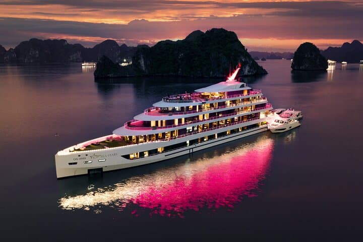 Halong Bay 2D1N Luxury Sea Star Cruise — Kayak, Titop Island & Surprise Cave