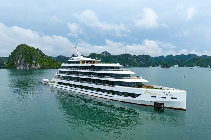 Halong Bay 2D1N Luxury Sea Star Cruise — Kayak, Titop Island & Surprise Cave photo 4