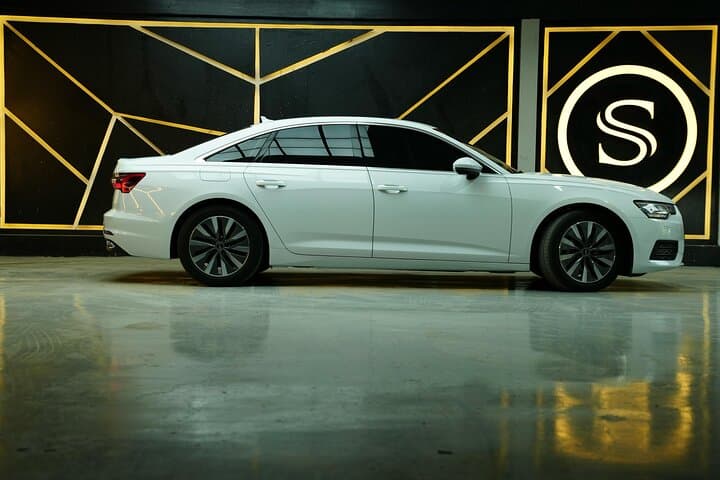 Dubai Private Driver Airport Transfers with Sedan or Van — 24/7 Reliable Service photo 2