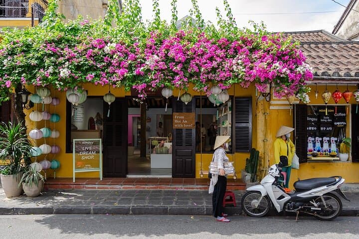 Hoi An Spirit Lantern Quest: Self-Guided Lantern-Lit Walking Adventure photo 5