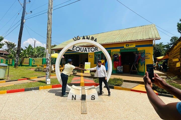 Uganda Equator Experience: Day Trip to Kayabwe from Kampala photo 3