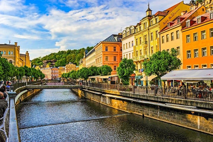 Full-Day Private Tour to Karlovy Vary from Prague — Spa Springs, Diana Tower & Local Flavors