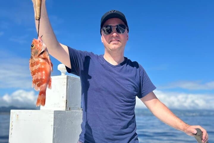 Traditional Azorean Fishing Experience from Rabo de Peixe: Hands-On Half-Day Trip photo 4