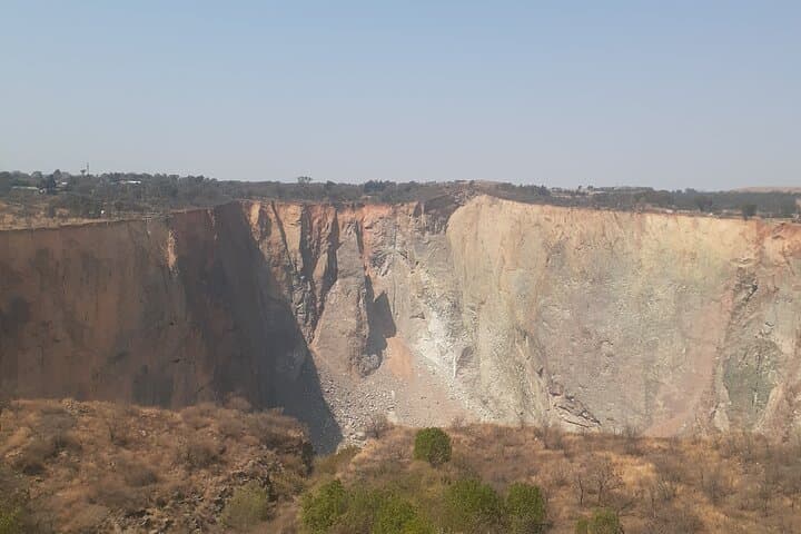 Pretoria and Cullinan Mine Day Tour — Surface Tour of South Africa's Diamond Country photo 6