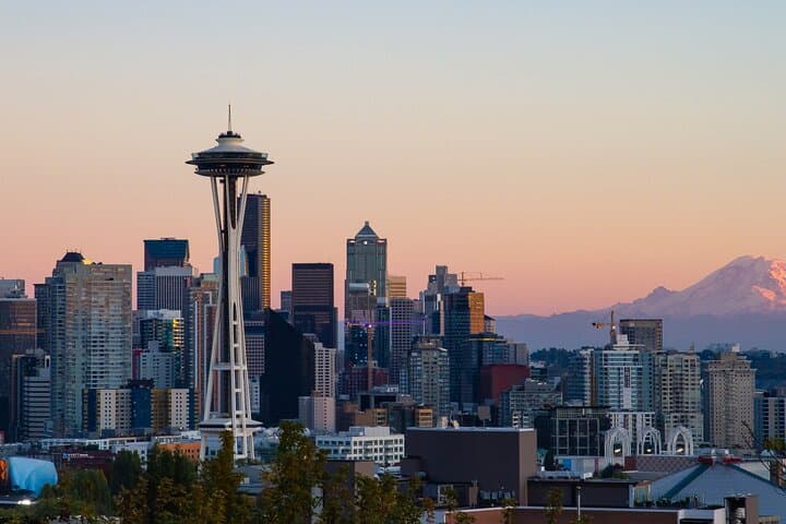 Seattle in a Day: Space Needle Views, Harbor Cruise & Underground Tour