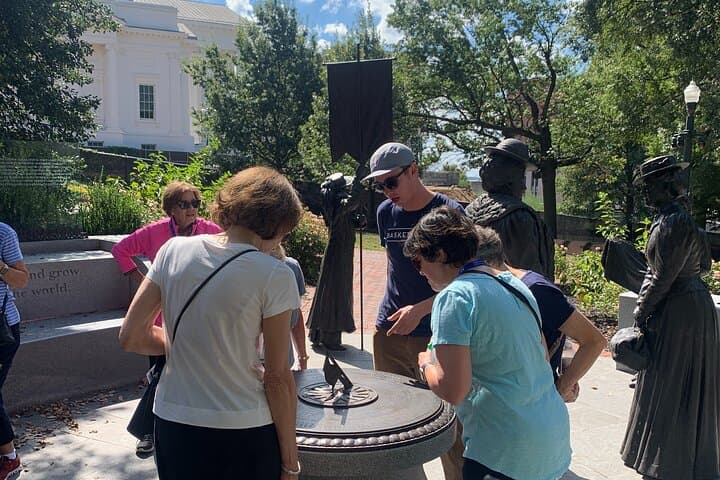 Capitol Steps and Stories: Richmond Guided Walking Tour photo 4