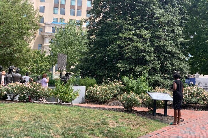 Capitol Steps and Stories: Richmond Guided Walking Tour photo 6