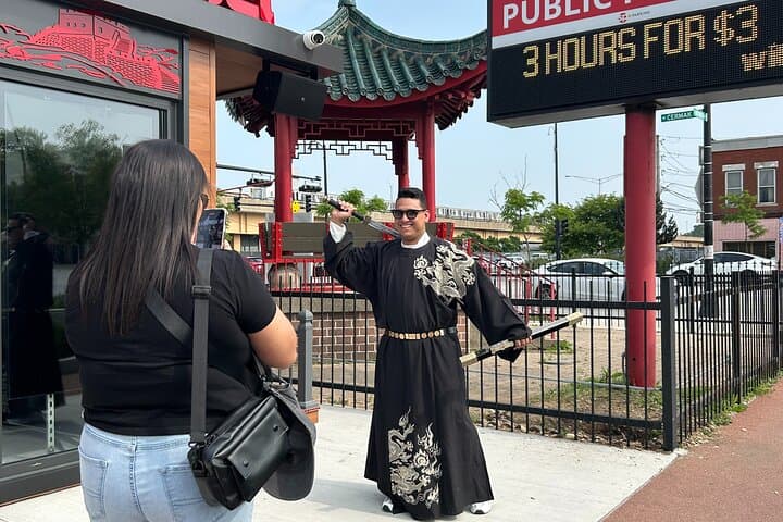 Try Hanfu in Chicago's Chinatown: Traditional Chinese Costume Experience photo 3