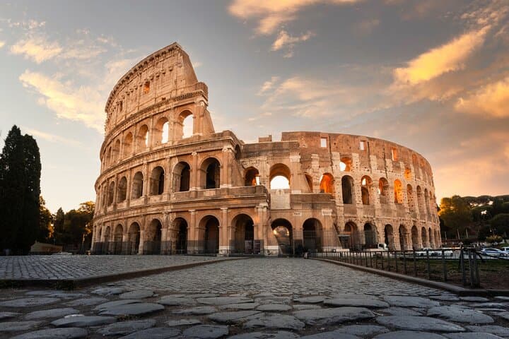 Papacy Black Interactive Escape: 10km Historical Quest Through Rome