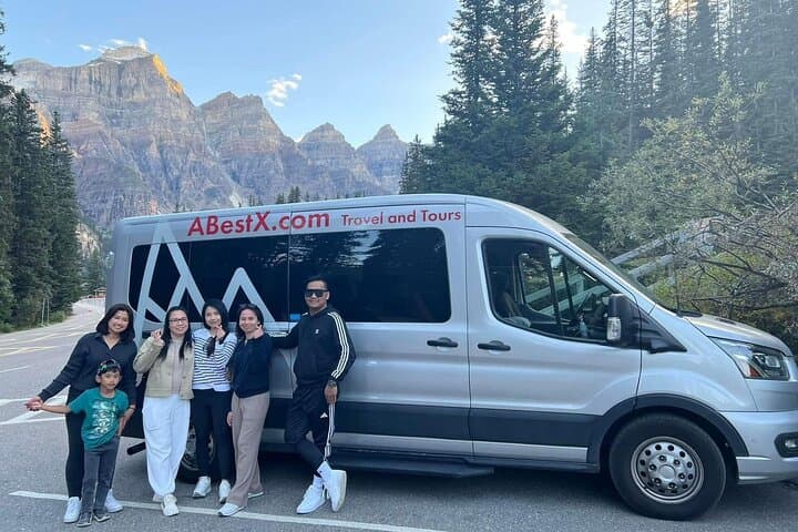 One-Day Shuttle to Lake Louise, Emerald Lake & Johnston Canyon photo 5