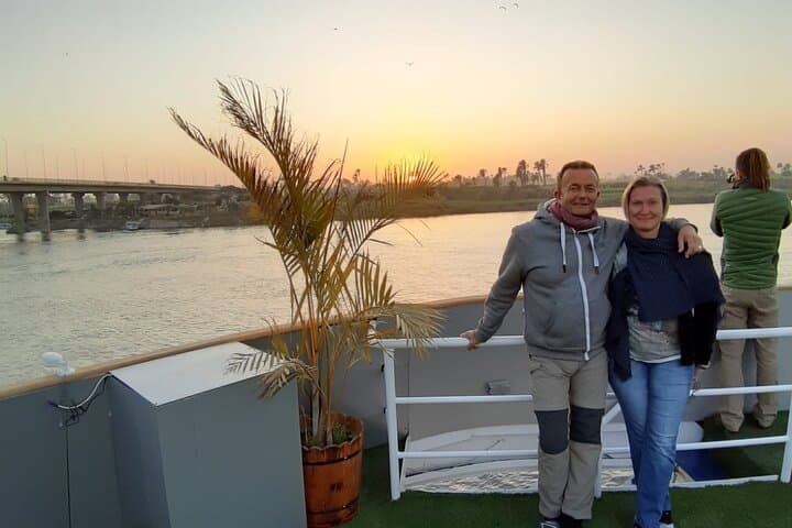 Romantic Egypt Honeymoon: Nile Cruise, Luxor Balloon & Red Sea Escape photo 1