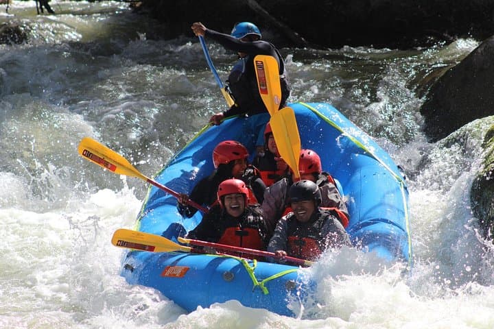 Chili River Rafting Near Arequipa: 6 km Class II–III Rapids & Volcano Views
