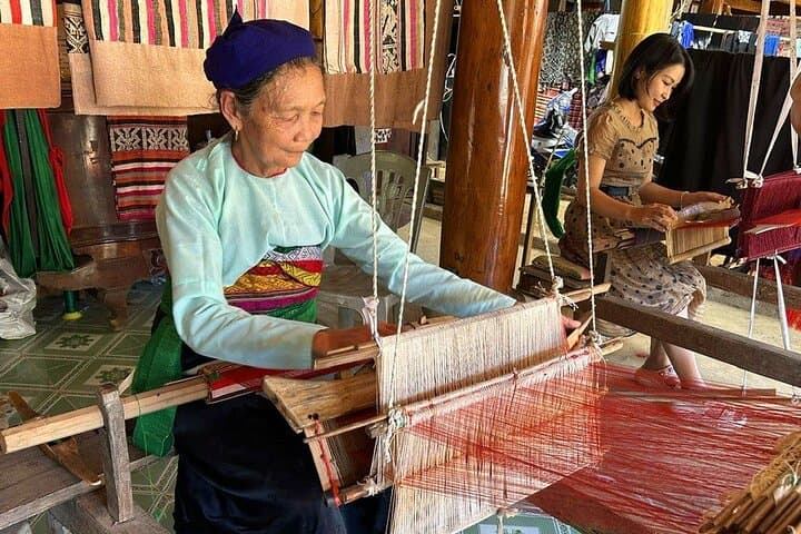 Pu Luong Afternoon Stroll: Rice Fields, Weaving and Local Life Half-Day Tour photo 5