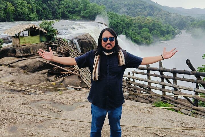Athirappilly Falls & Cherai Beach Day Trip from Kochi — Waterfalls, Backwaters and Beach Activities photo 2