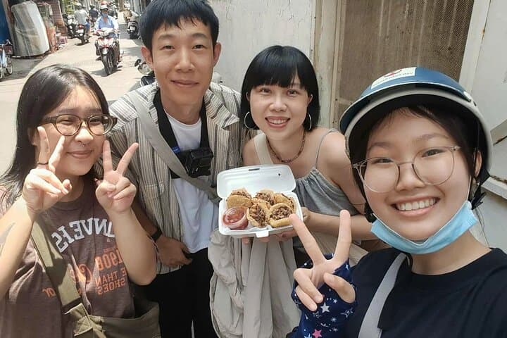 Saigon Night Street Food Tour by Scooter: Authentic Eats in 4 Hours photo 5