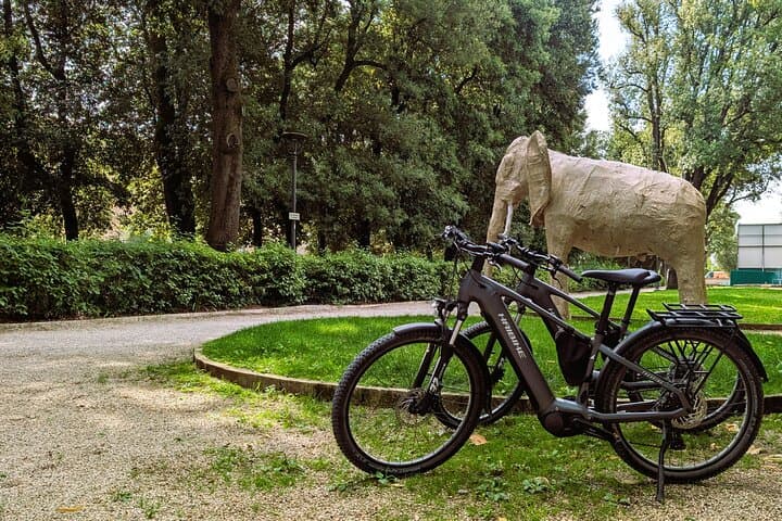 Perugia E‑Bike Tour: Historic Center with Chocolate & Wine Tasting photo 5