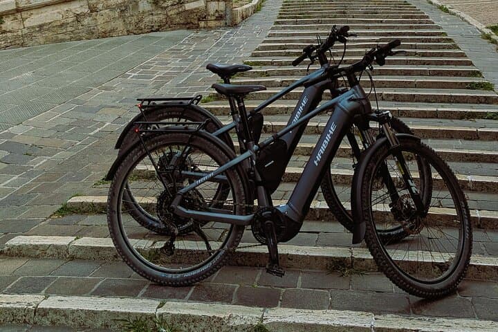 Perugia E‑Bike Tour: Historic Center with Chocolate & Wine Tasting photo 6