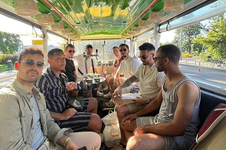 Electric Beer Bus Tour Through Budapest's Landmarks photo 2