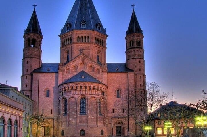 Evening Walking Tour of Mainz: Rhine Bank & Old Town After Dark