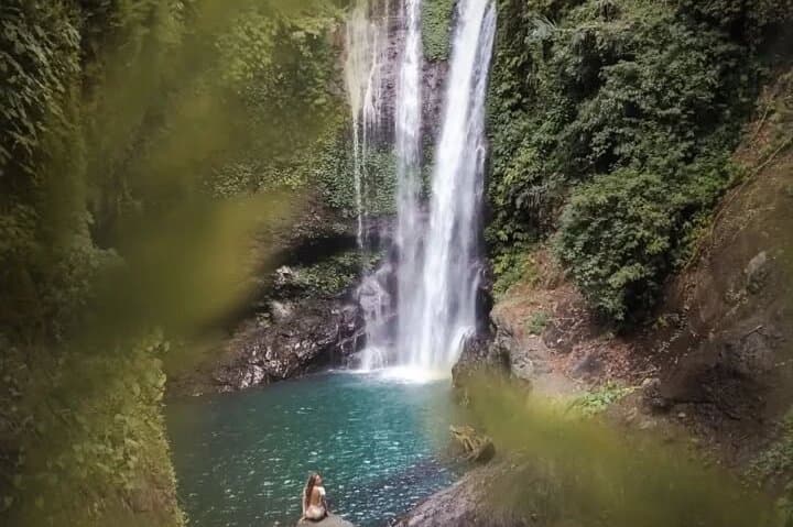 Lovina Dolphin Watching and Aling-Aling Waterfall Day Tour — North Bali Adventure photo 4