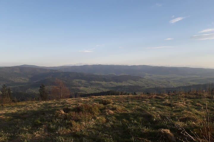 Sunset Hike to Ćwilin: Private Beskidy Evening Trek from Kraków
