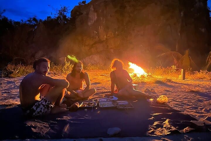 Sunset Kayak and Bioluminescent Night Tour on Cat Ba Island photo 3
