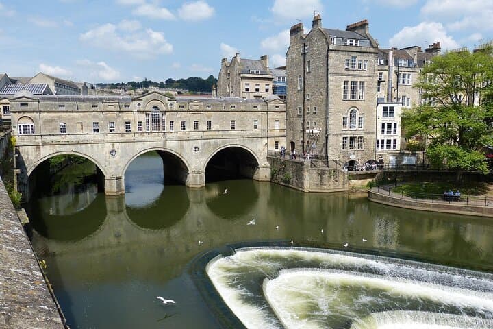 Bath Private Walking Tour — Roman Baths, Georgian Architecture & Local Stories photo 6