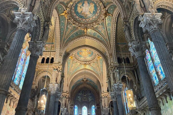 Vieux Lyon & Fourvière Walking Tour — Old Lyon Must-See photo 2