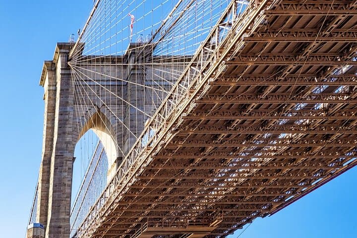 Brooklyn Bridge Love Story Quest — Self-Guided Romantic Walk in NYC photo 6