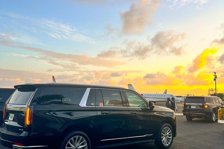 Luxury Private Car Service — Mercedes-Benz Sprinter Van Transfers in Providenciales photo 2
