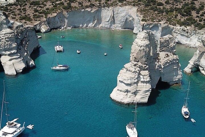 Aegean Helicopter Tour Over Milos Kimolos and Polyegos photo 2