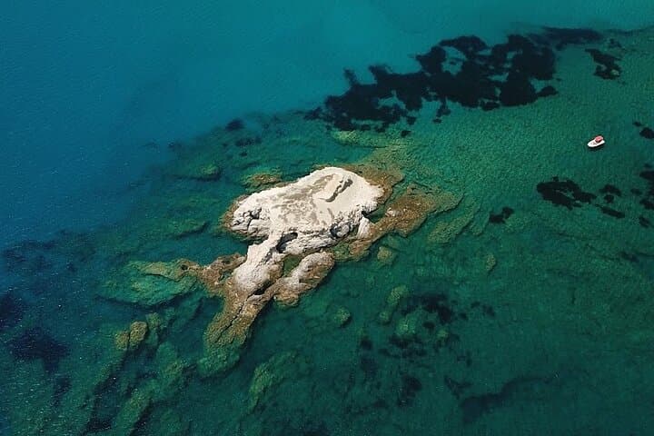 Aegean Helicopter Tour Over Milos Kimolos and Polyegos photo 6