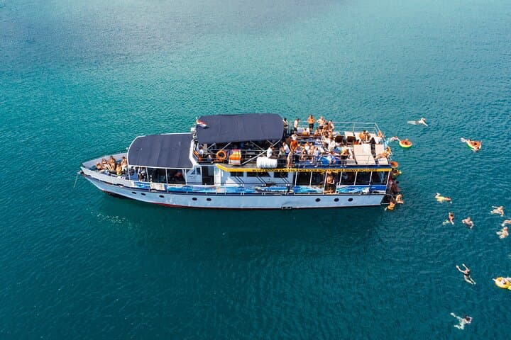 Blue Lagoon & Šolta Day Cruise from Split — Swim, Snorkel, Lunch Included photo 2