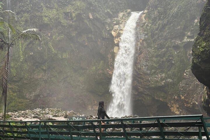 Private Full-Day Jurassic Adventure: Dinoland, Río Agrio Waterfall & Central America’s Largest Dry Slide photo 2
